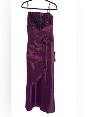 NWT- JK2 Purple Strapless Evening Gown with Floral Appliqué